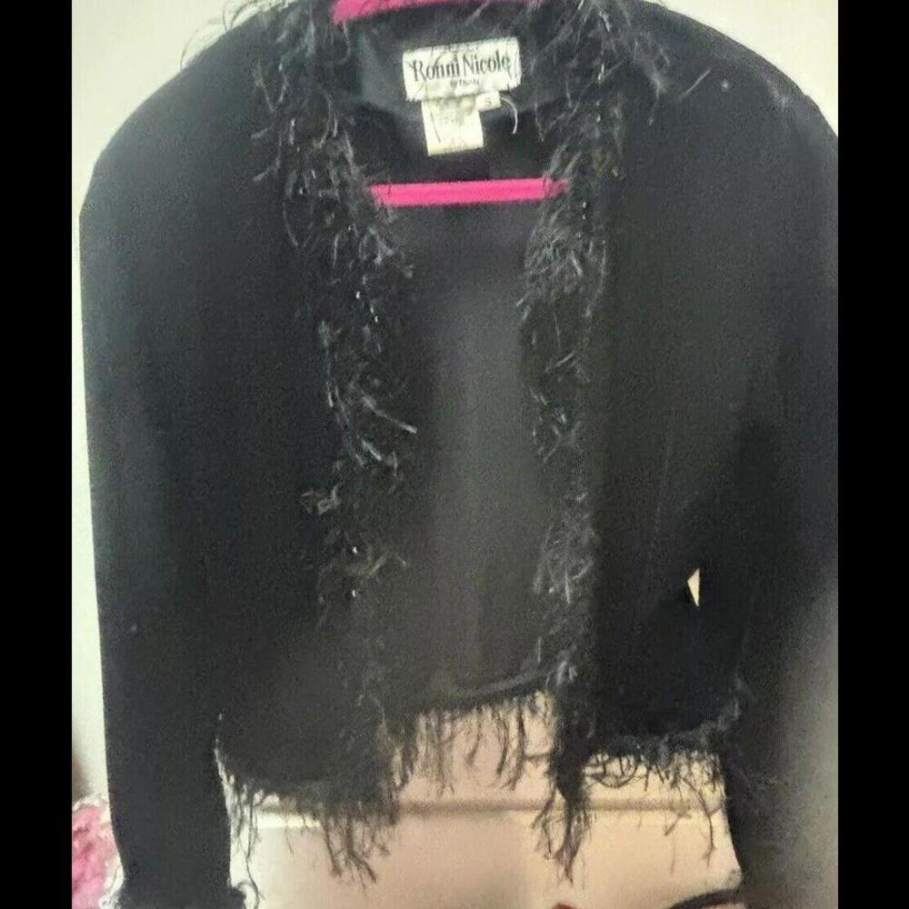 👠🧥🖤 Ronni Nichole Black Velvet Dressy Cropped Evening Bolero Jacket Small